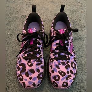 Never worn Brooks leopard print sneakers